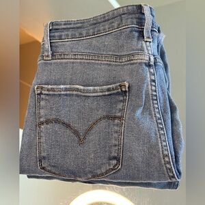 Levi's Women's Light Blue Skinny Jeans